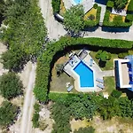 Вілла Irini With Heated Pool, By Hellocrete *