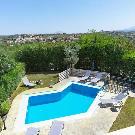 Irini With Heated Pool, By Hellocrete * Ретимно (Крит)