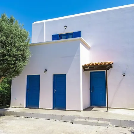 Villa Irini With Heated Pool, By Hellocrete