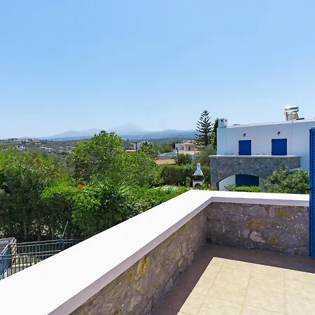Irini With Heated Pool, By Hellocrete * Réthimno