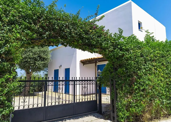 Irini With Heated Pool, By Hellocrete * Rethymno