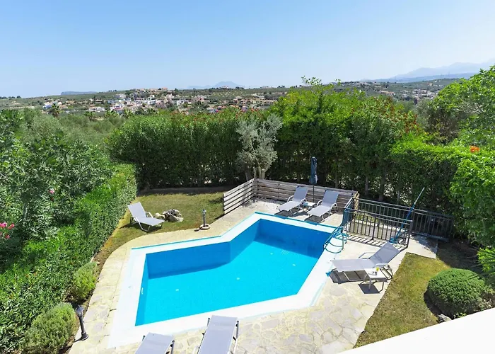 Irini With Heated Pool, By Hellocrete * Rethymno