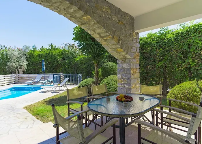 Irini With Heated Pool, By Hellocrete Villa *