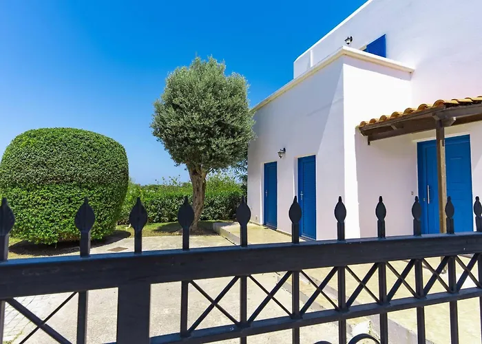 Irini With Heated Pool, By Hellocrete Villa *