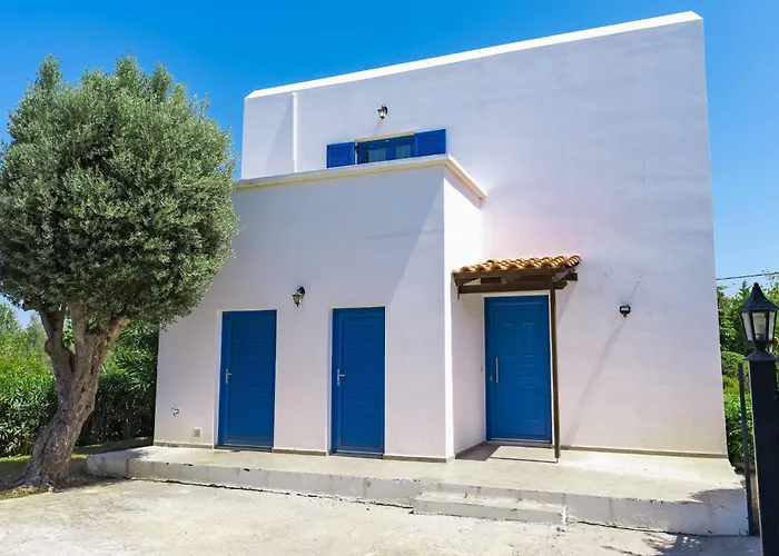 Villa Irini With Heated Pool, By Hellocrete