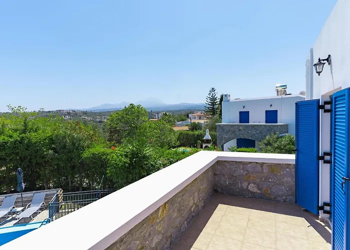 Irini With Heated Pool, By Hellocrete * Réthymnon